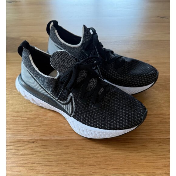 Nike Women's React Infinity Run Flyknit - Picture 4 of 4